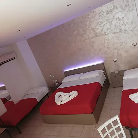 Bed & Breakfast Beb Lungo Tiflis Matrimoniale, Quadrupla Bitonto